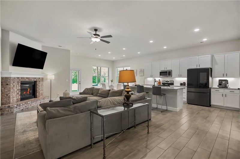 24402 75th Ter, Shawnee, KS 66227