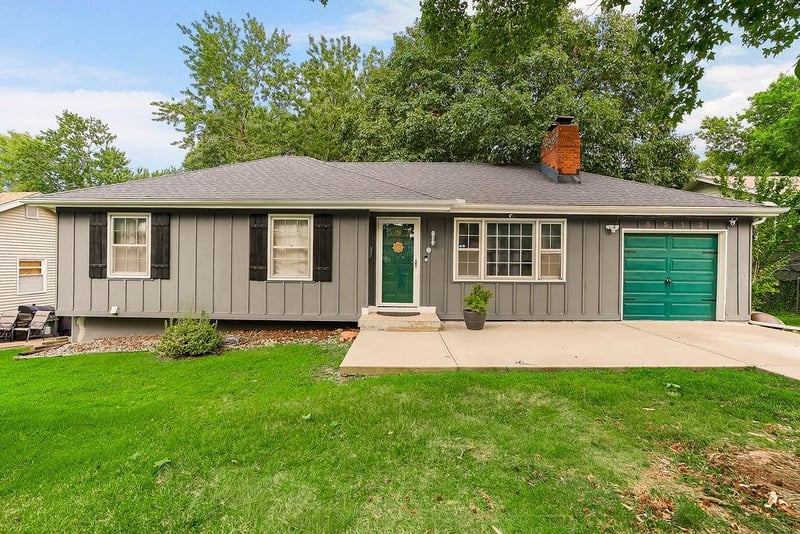 8513 Arlington Ave, Raytown, MO 64133