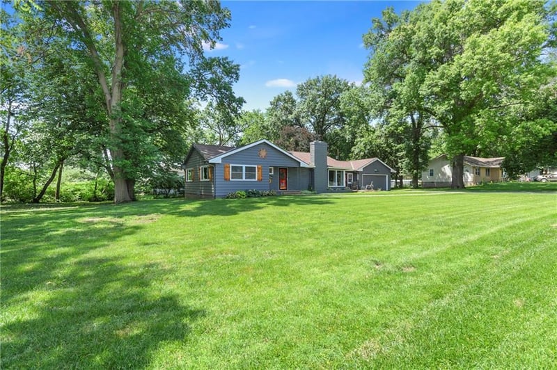 1035 Vilas St, Leavenworth, KS 66048
