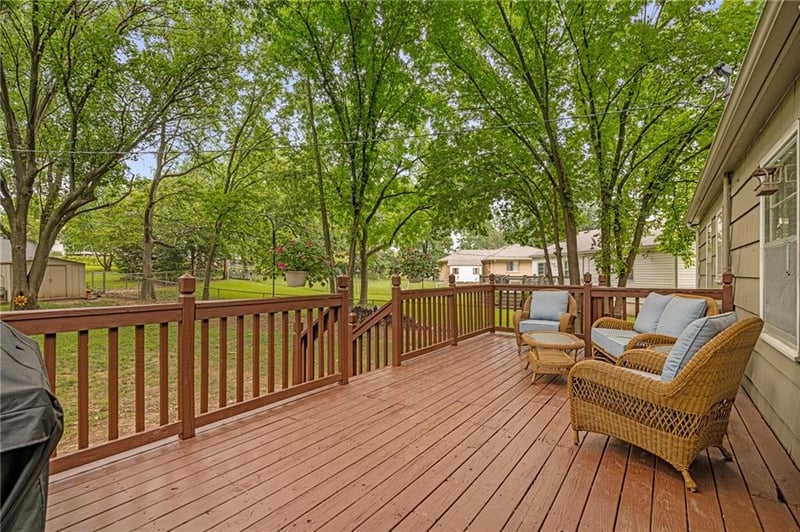 9800 89th Ter, Overland Park, KS 66212