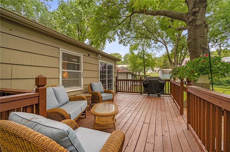 9800 89th Ter, Overland Park, KS 66212