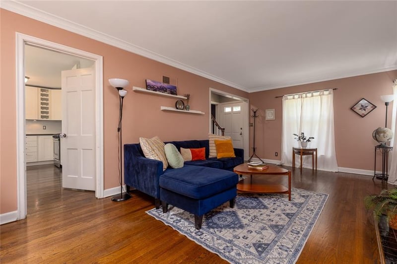 1117 76 St, Kansas City, MO 64114
