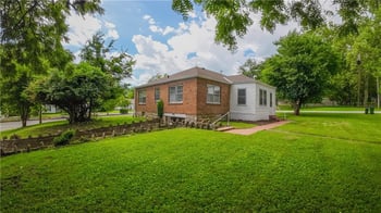 7021 Raytown Rd, Kansas City, MO 64133