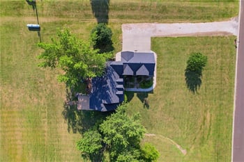 17891 Highview Rd, Tonganoxie, KS 66086
