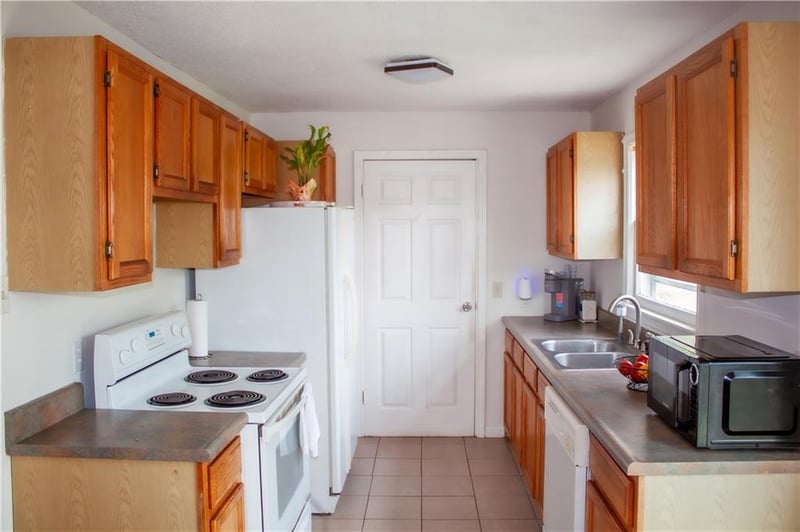 415 87th St, Kansas City, MO 64155