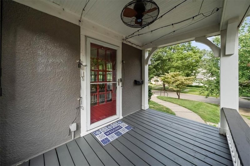 6152 Locust St, Kansas City, MO 64110