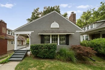 6152 Locust St, Kansas City, MO 64110