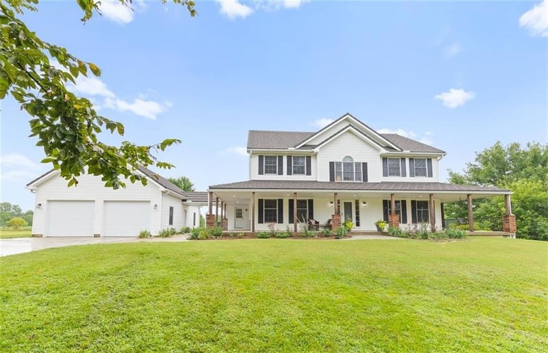 9133 Coronado Cir, De Soto, KS 66018