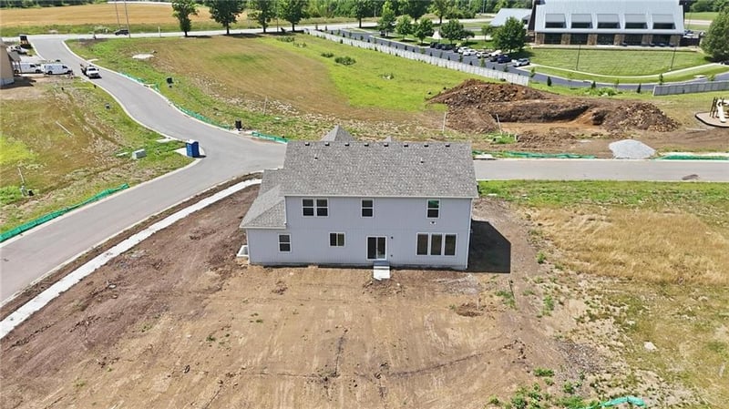 350 Amara Dr, Blue Springs, MO 64064