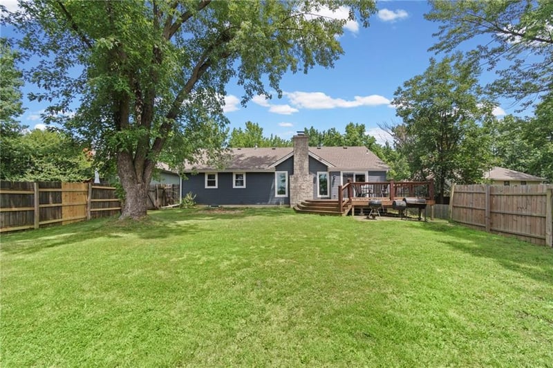 1101 96th Ter, Kansas City, MO 64155