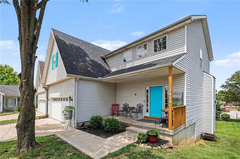 12459 Charlotte St, Kansas City, MO 64146