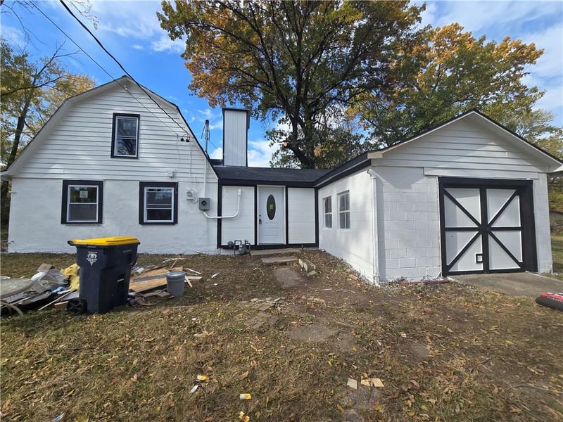 8708 Grand Ave, Kansas City, MO 64155