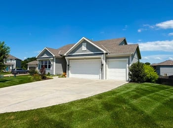 6708 NW 105th St, Kansas City, MO 64154