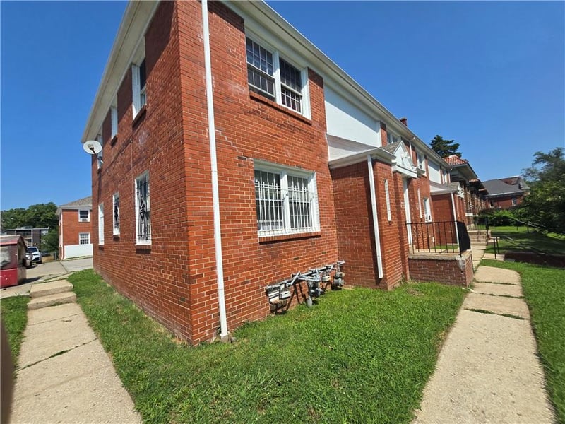 535 Bellefontaine Ave, Kansas City, MO 64124