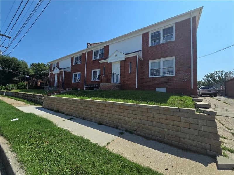 535 Bellefontaine Ave, Kansas City, MO 64124