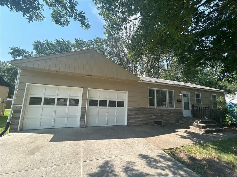 8855 59th St, Kansas City, MO 64133