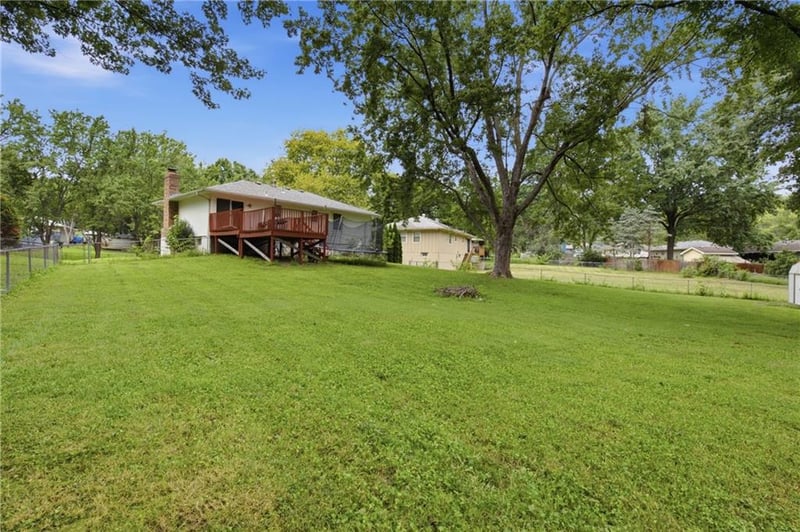 2812 3rd St Ter, Blue Springs, MO 64014
