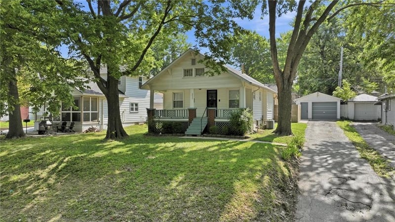 111 S Huttig Ave, Independence, MO 64053