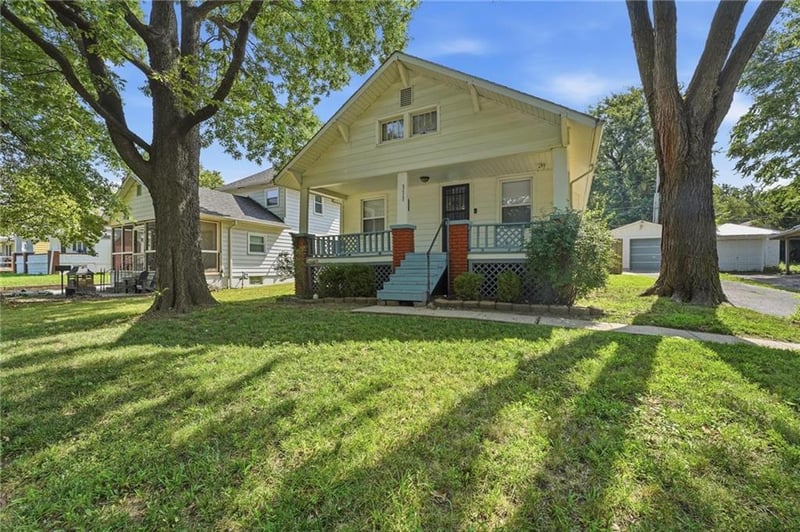 111 S Huttig Ave, Independence, MO 64053