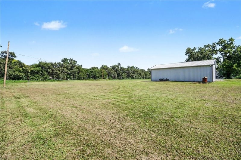 317 Lincoln St, Elwood, KS 66090