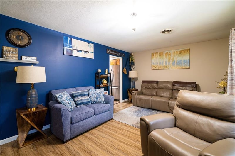 1901 Sacramento St, St Joseph, MO 64507