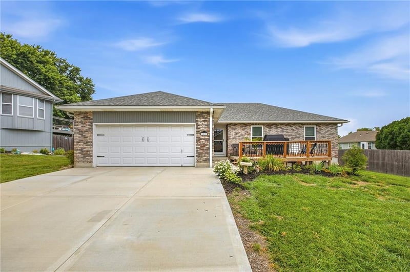1512 Savoy N/A, Lee's Summit, MO 64086