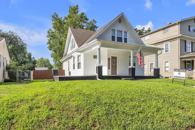 2922 Sacramento St, St Joseph, MO 64507