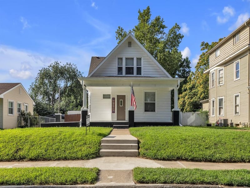 2922 Sacramento St, St Joseph, MO 64507