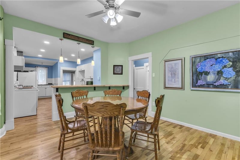 2922 Sacramento St, St Joseph, MO 64507