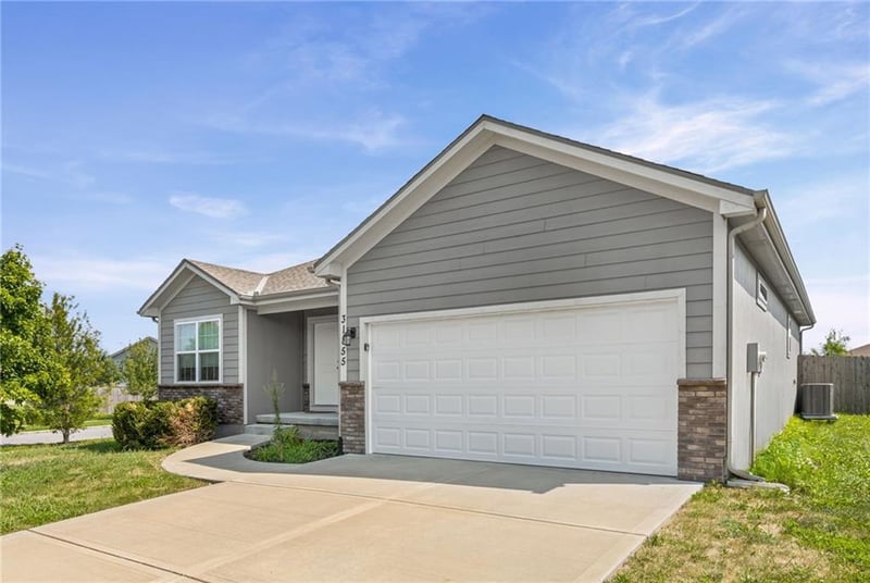 31855 171st St, Gardner, KS 66030