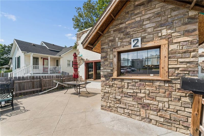 2 Piankashaw St, Paola, KS 66071