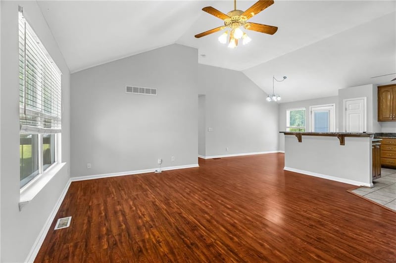 5702 Highland Ave, Kansas City, MO 64118