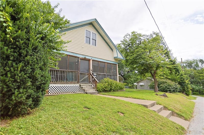 11612 Hackett St, Independence, MO 64054