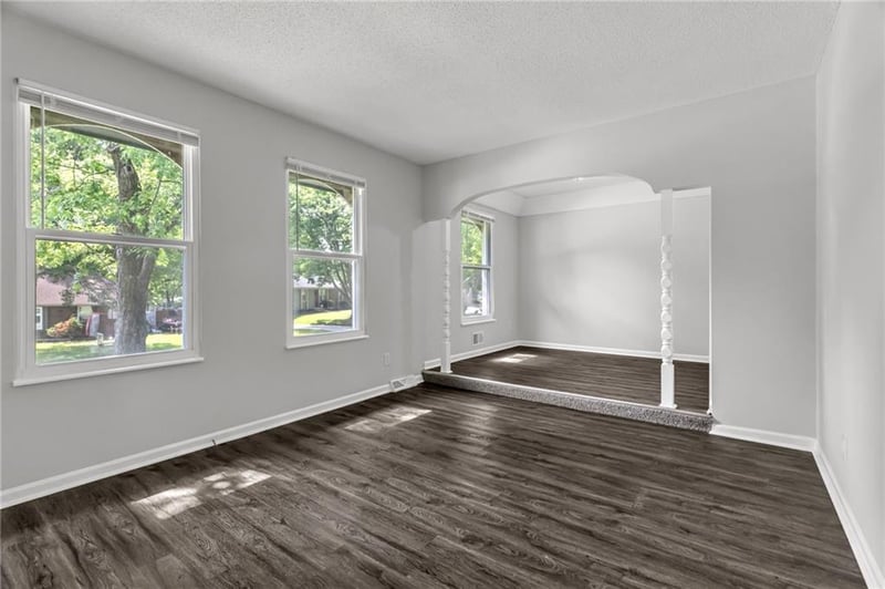 2020 Morningside Dr, Blue Springs, MO 64015