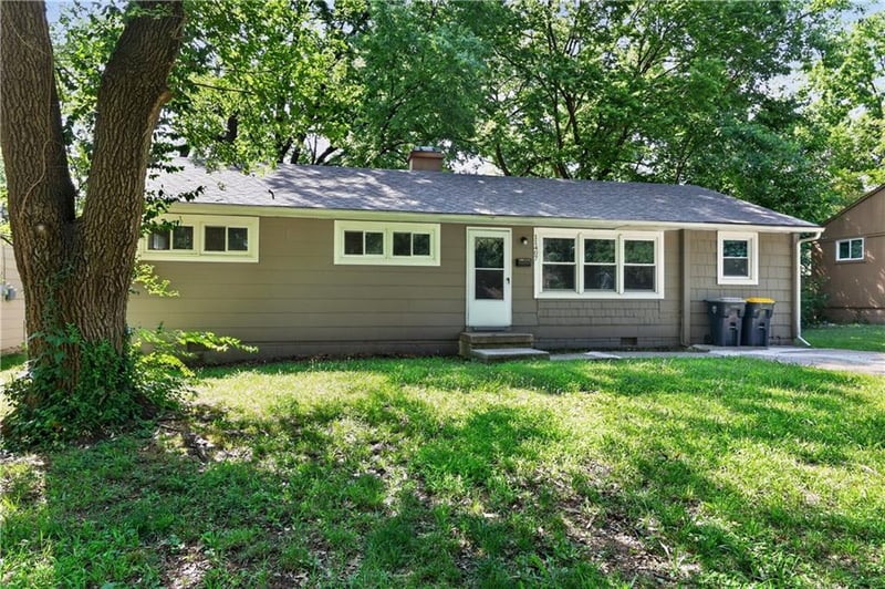 11407 Richmond Ave, Kansas City, MO 64134