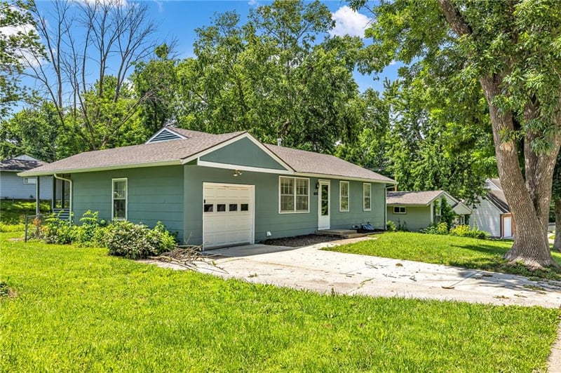 5015 44th St, Kansas City, MO 64117
