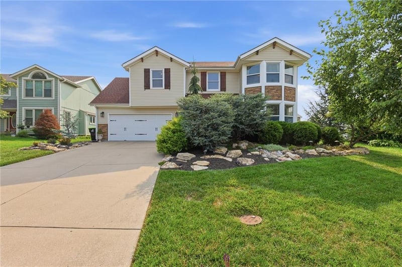 16201 Kevin Ln, Belton, MO 64012