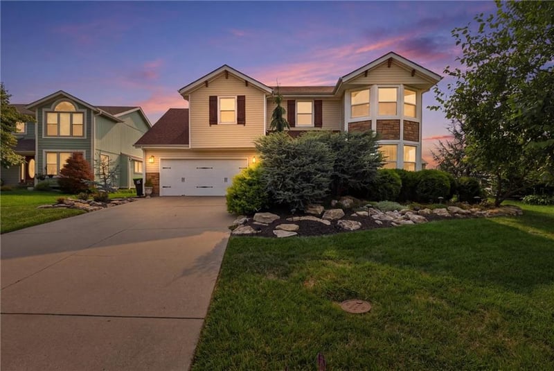 16201 Kevin Ln, Belton, MO 64012