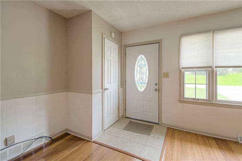820 Main St, Liberty, MO 64068