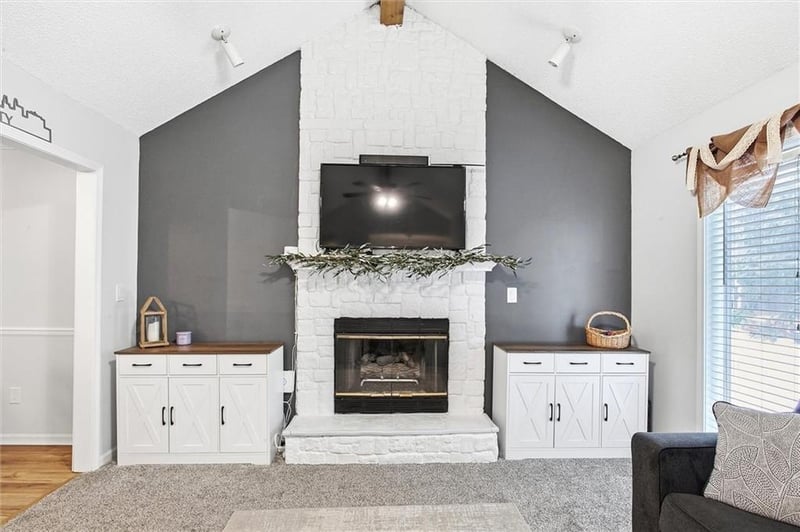 502 NW 72nd Ter, Kansas City, MO 64118