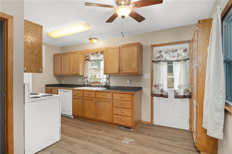 3326 Lafayette St, St Joseph, MO 64507