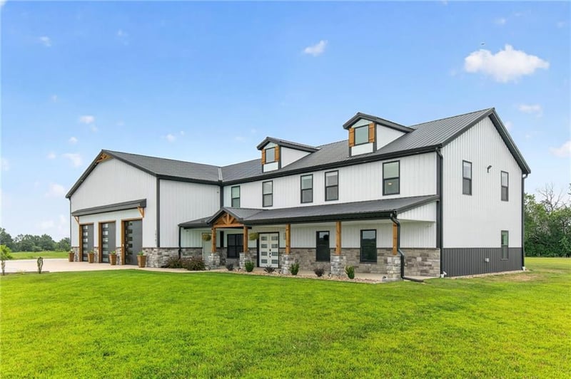 10782 Starr School Rd, Odessa, MO 64076