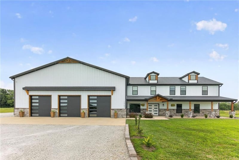 10782 Starr School Rd, Odessa, MO 64076