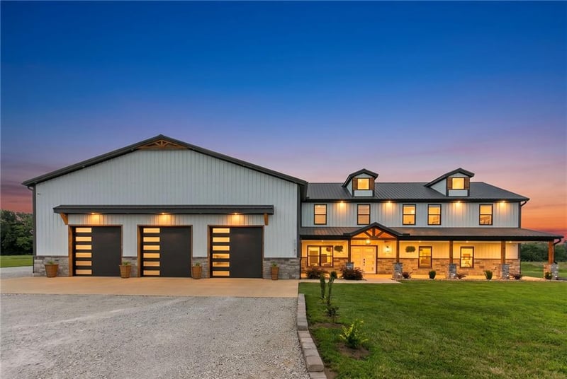10782 Starr School Rd, Odessa, MO 64076