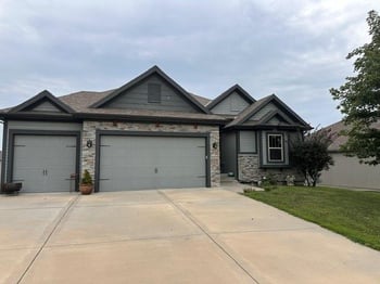 10533 N Randolph Ave, Kansas City, MO 64157
