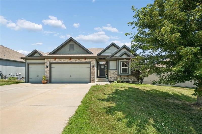 10533 Randolph Ave, Kansas City, MO 64157