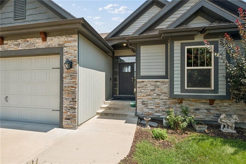 10533 Randolph Ave, Kansas City, MO 64157