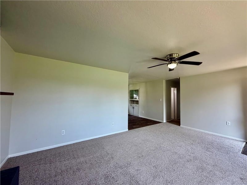 502 Jennifer Ln, Garden City, MO 64747