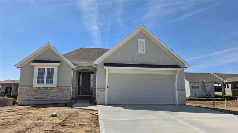 16987 Cheshire St, Olathe, KS 66062