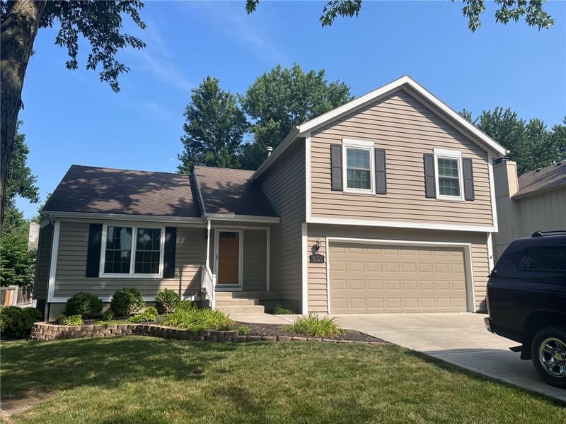 16120 141st St, Olathe, KS 66062